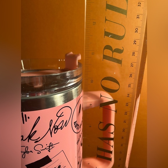 TAYLOR SWIFT ๐ pink Tumbler ๐ - Picture 4 of 6